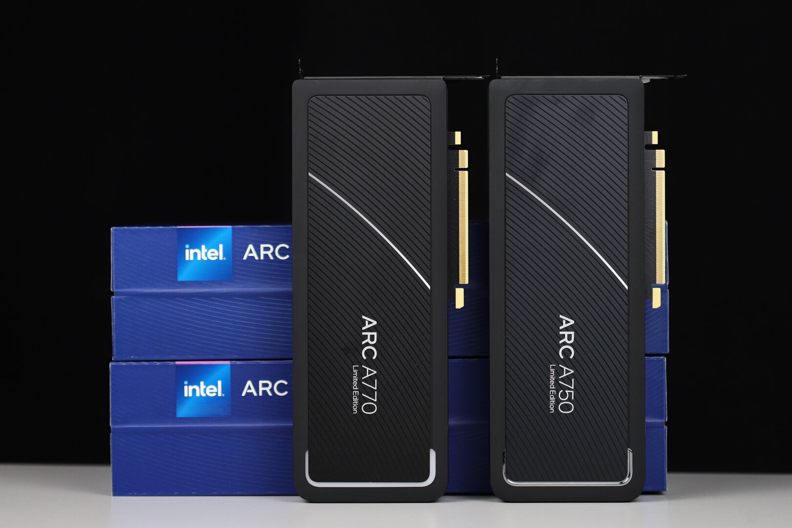 Intel Arc A770 und Arc A750 als Limited Edition im Test
