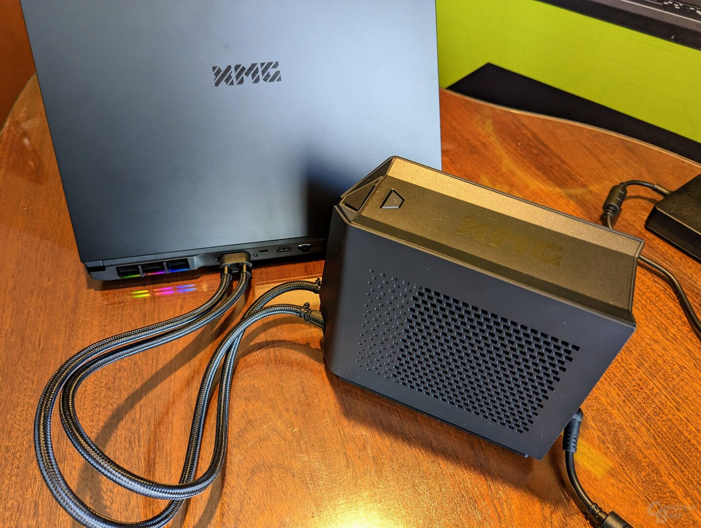 XMG Neo 16 with XMG Oasis Revision 3