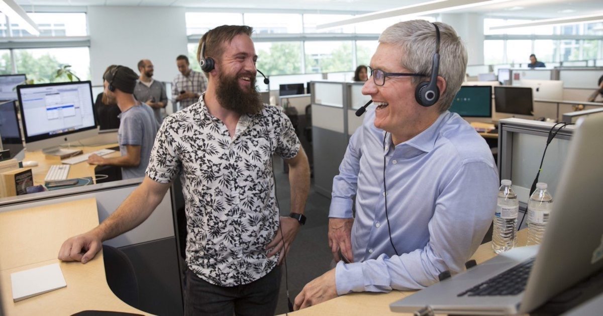 Tim Cook Answers Call Center Call