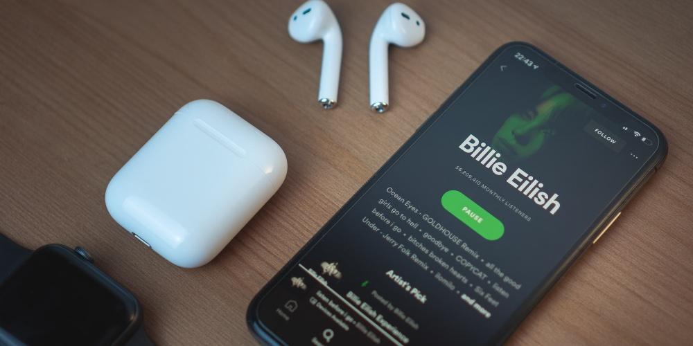 spotify iphone airpods